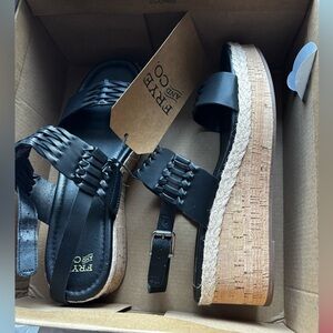 Women's Black Wedge Sandals -NEW